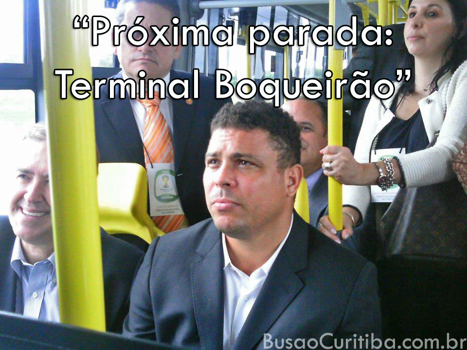 Ronaldo anda de Busão em Curitiba