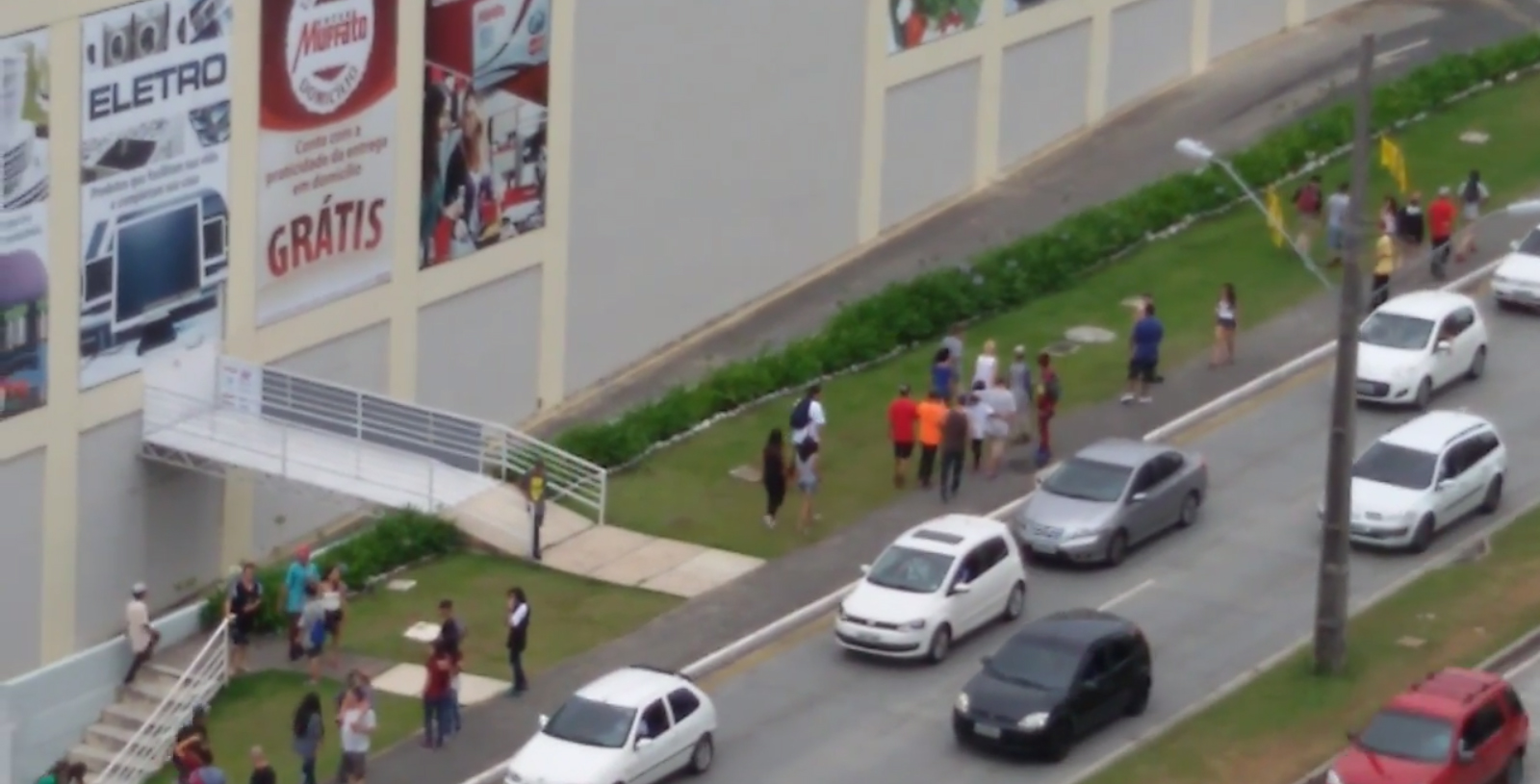 Vídeo flagra arrastão em Curitiba