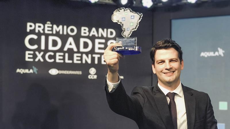 Curitiba é eleita a capital com a melhor gestão pública do Brasil 1 00329385 Curitiba é eleita a capital com a melhor gestão pública do Brasil