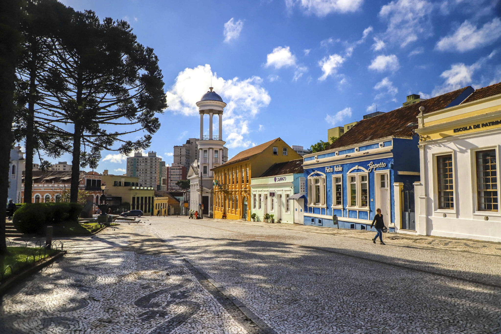 Melhores bairros para morar em Curitiba em 2025: Guia Completo