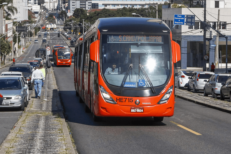 Curitiba (PR) propõe nova legislação para garantir continuidade e modernização do transporte