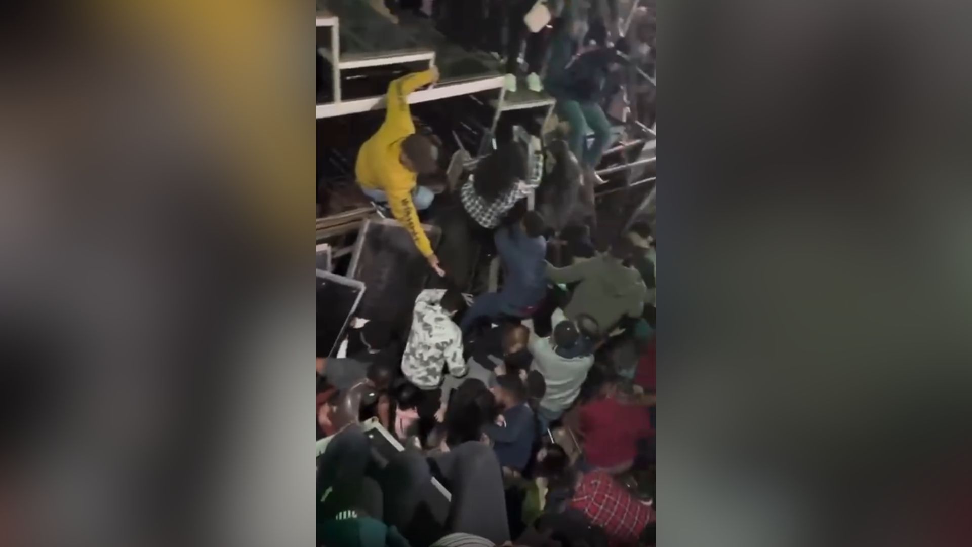 Oruam chega "abatido" na delegacia e pede desculpas após prisão