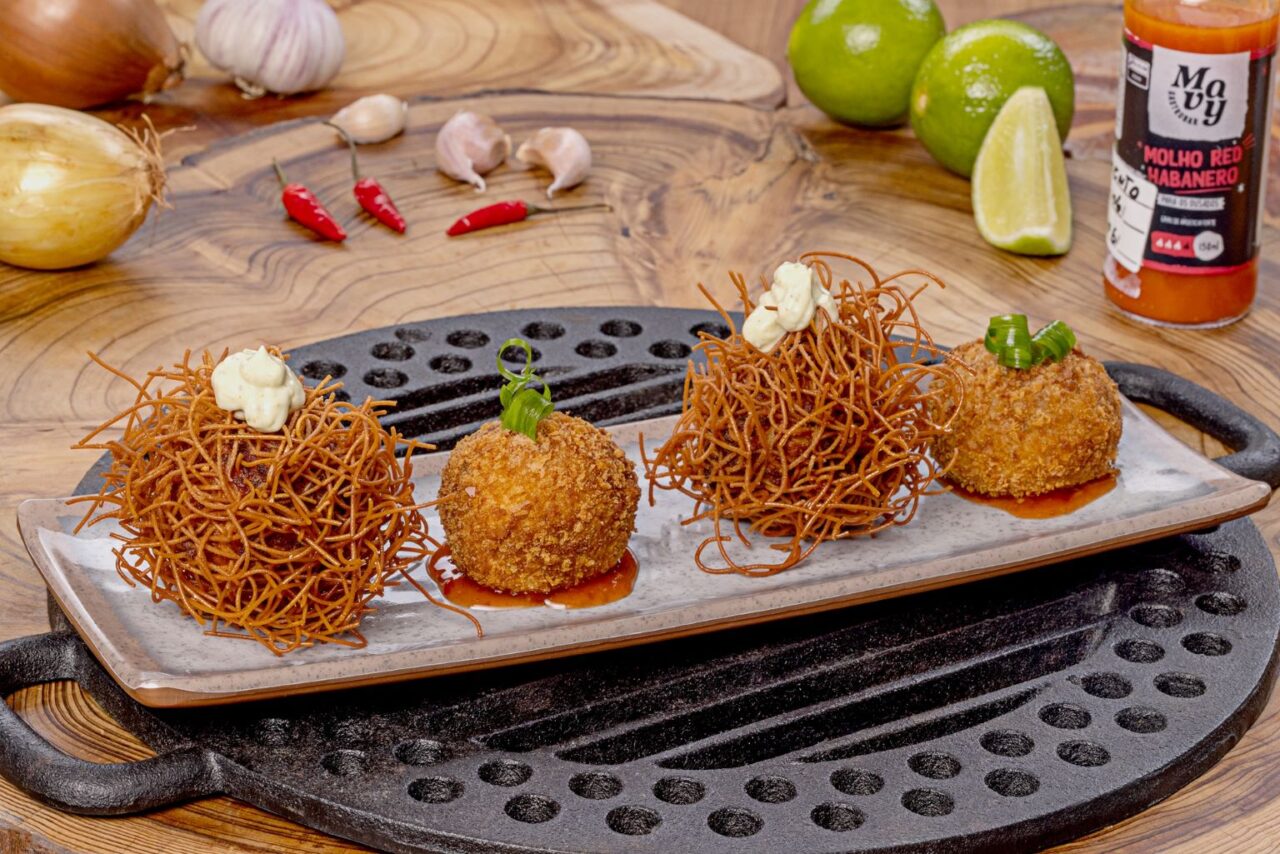 Festival inédito celebra os bolinhos de boteco em Curitiba