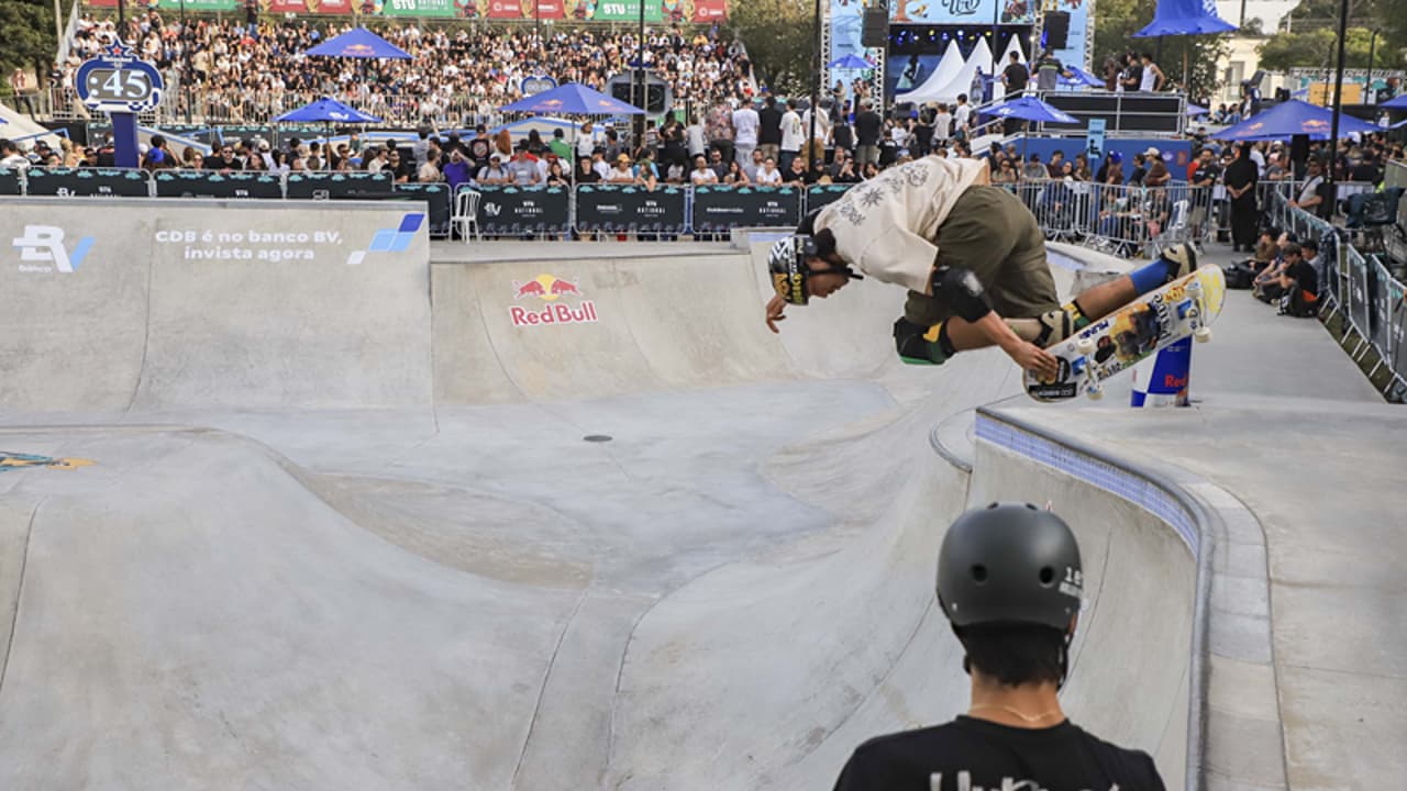 Atletas de skate treinando para Pan-Americano Junior (Foto: Julio Detefon / CBSk)