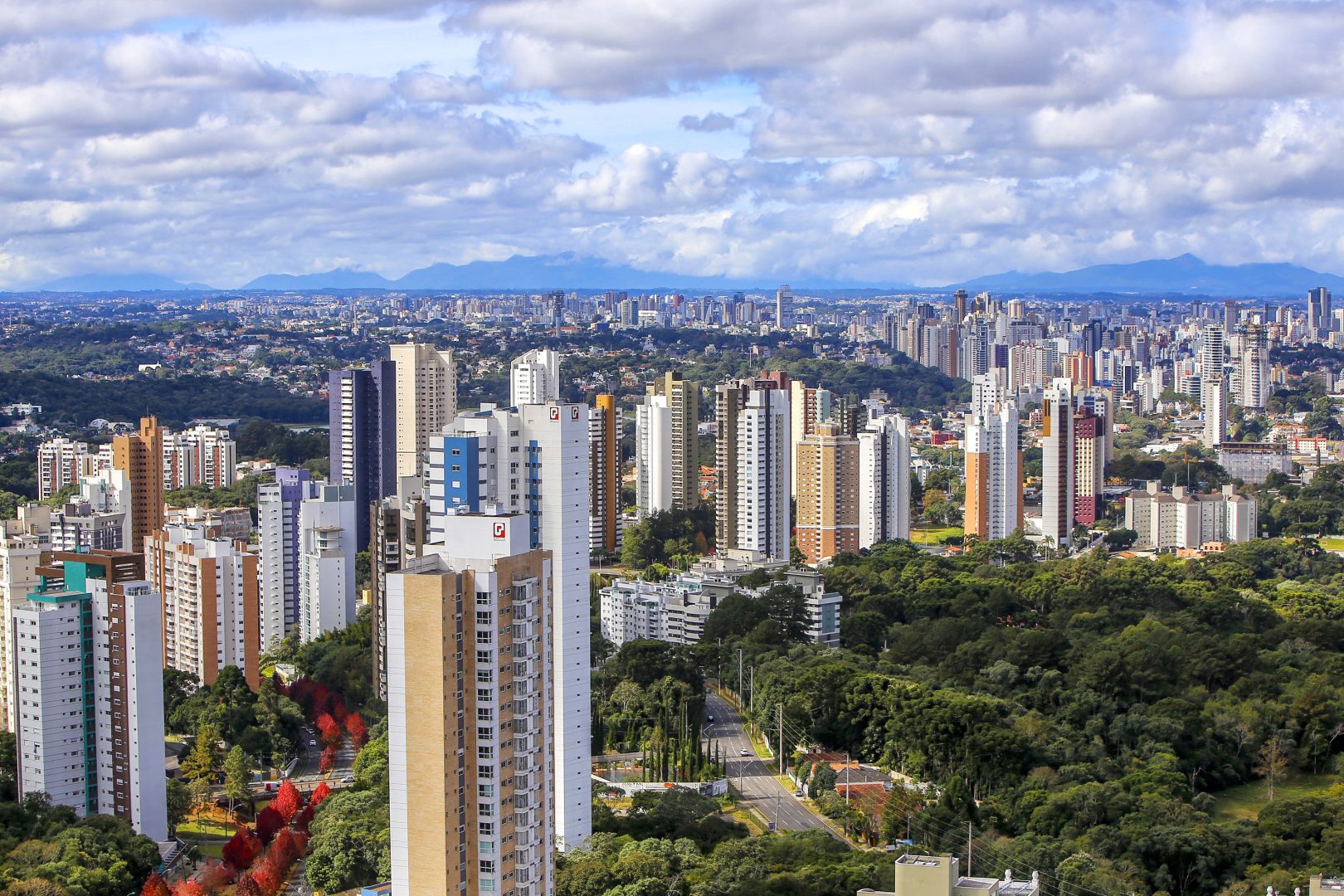 Curitiba é a 3ª cidade do Brasil onde mais se trai, diz site focado em infidelidade
