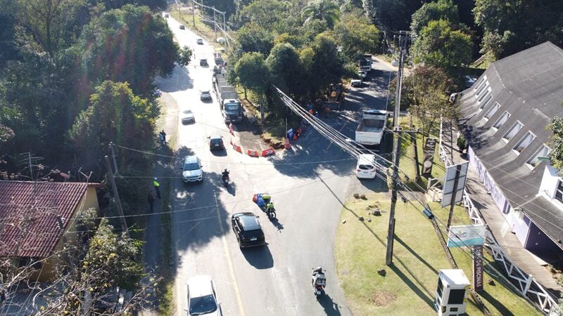 Rua de Curitiba terá redução parcial nas faixas de circulação para obras