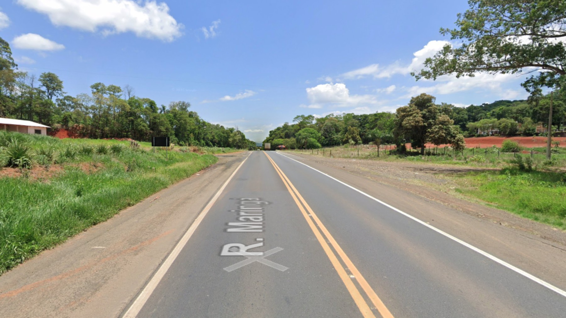 Criança tenta atravessar BR-376 para buscar pipa e é atropelada por caminhão, no Paraná