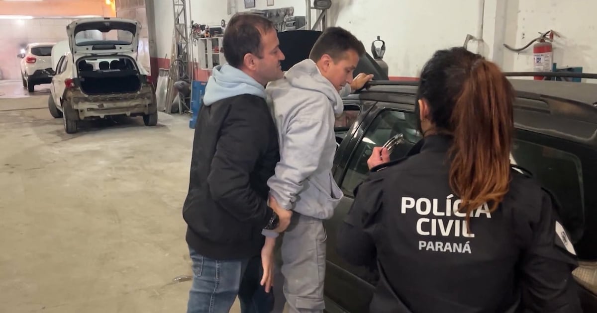 Homem acusado de dirigir nu e importunar mulheres é preso no local de trabalho em Curitiba (PR) – Noticias R7