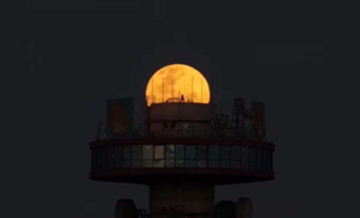 Imagens mostram a "Lua do Veado" em Curitiba