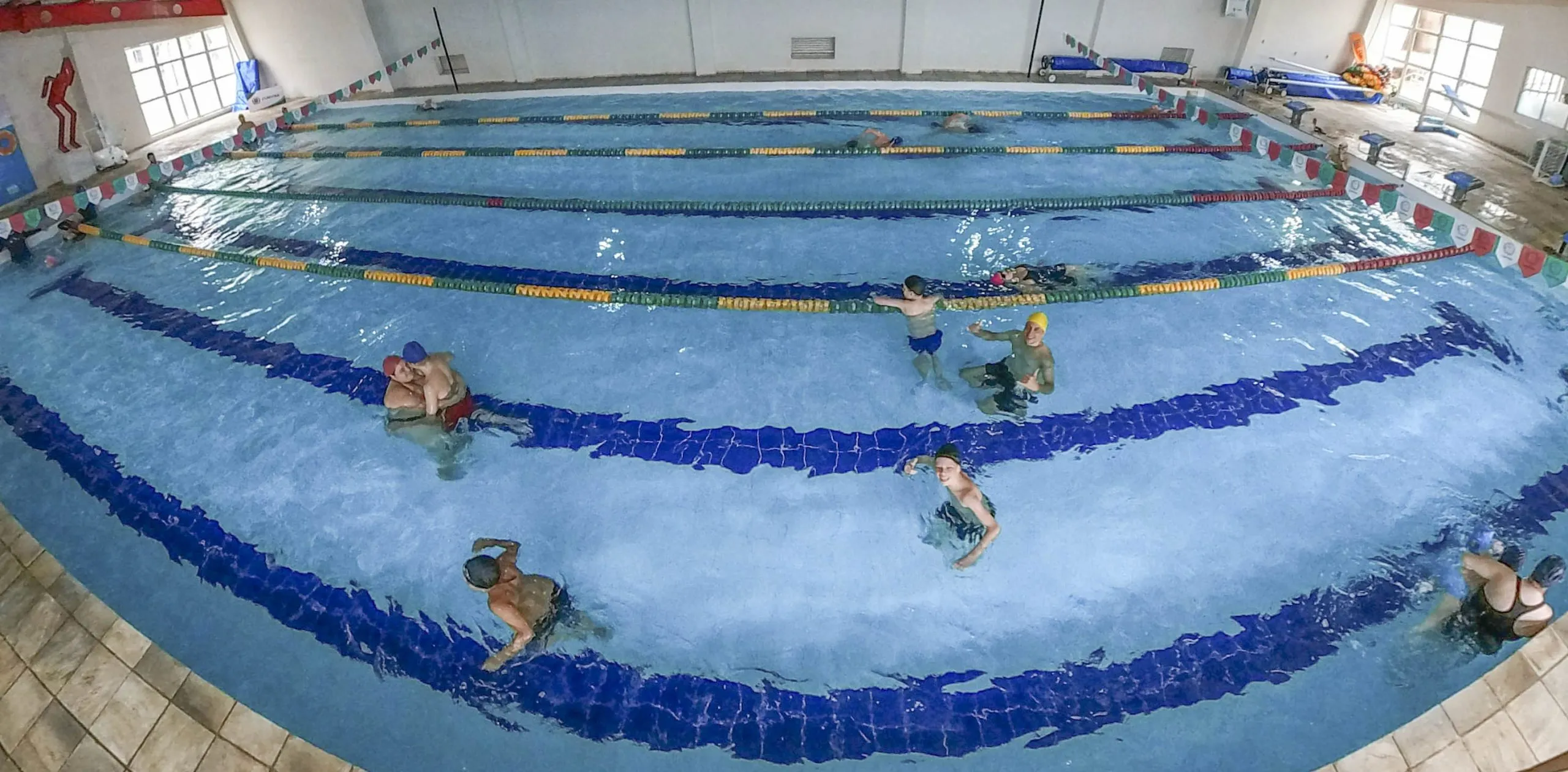 Piscinas públicas "aquecidas" estão geladas em Curitiba