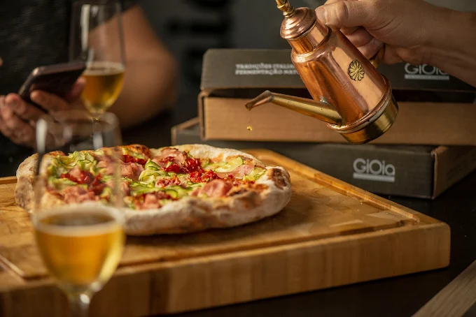 Esquina Gastronômica do Bigorrilho: onde cerveja artesanal, massas italianas e hambúrgueres se encontram em Curitiba 2 Esquina Gastronômica do Bigorrilho