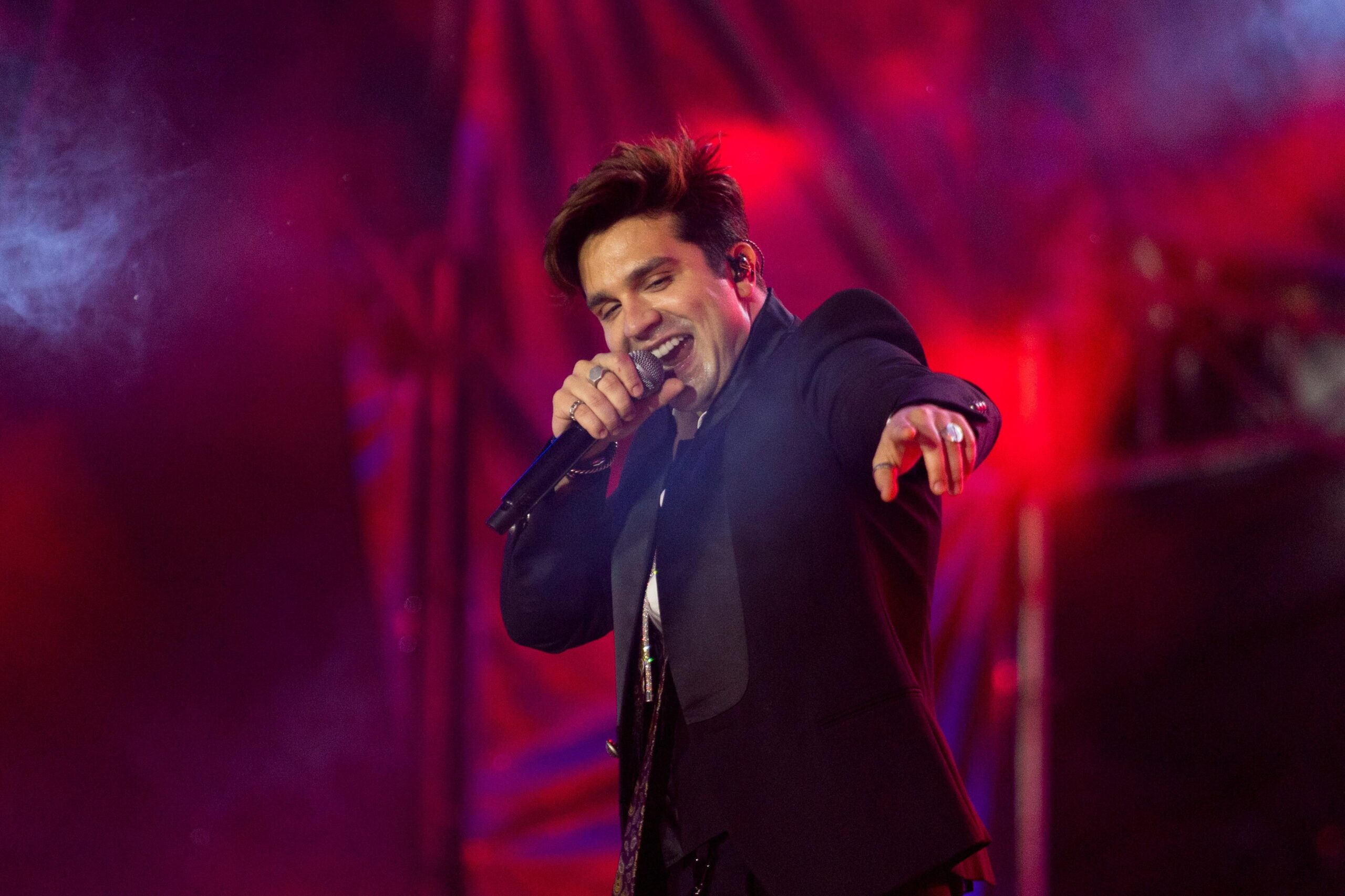 Luan Santana em Curitiba: começam as vendas de ingressos para gravação de DVD do cantor