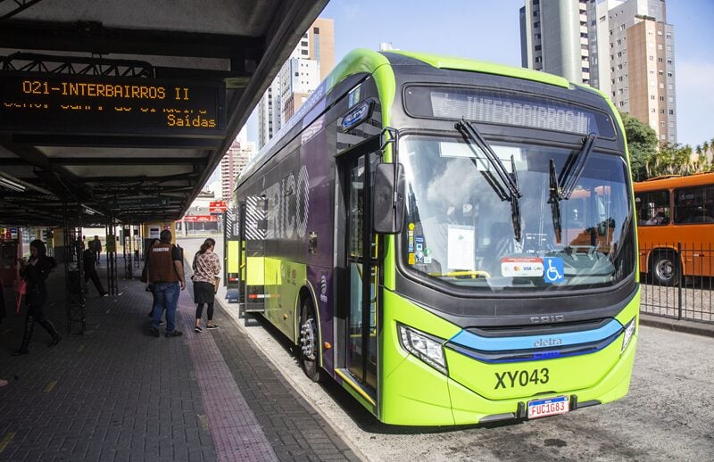 Maior financiador de ônibus elétricos da América Latin, BNDES libera R$ 380 milhões para Curitiba
