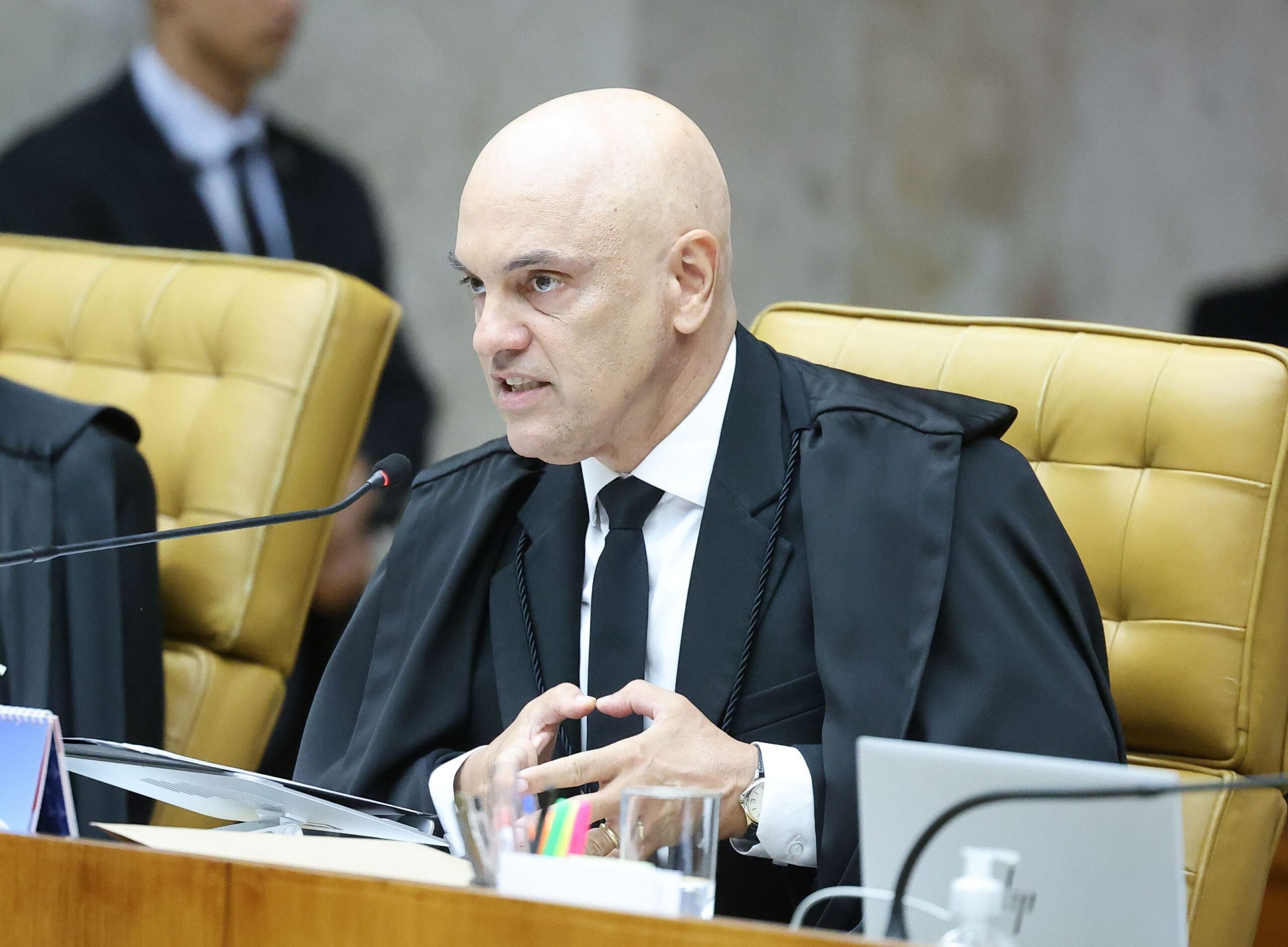 Trump adia início de tarifas no Brasil e no mundo; mercados reagem