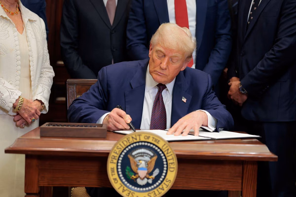 Trump critica governo Lula, mas diz que “ama o povo do Brasil”