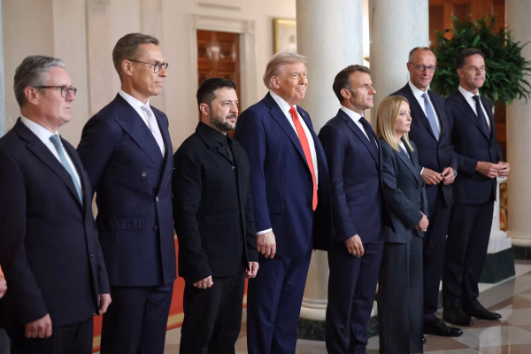 Casa Branca diz que articula reunião de Trump, Putin e Zelensky