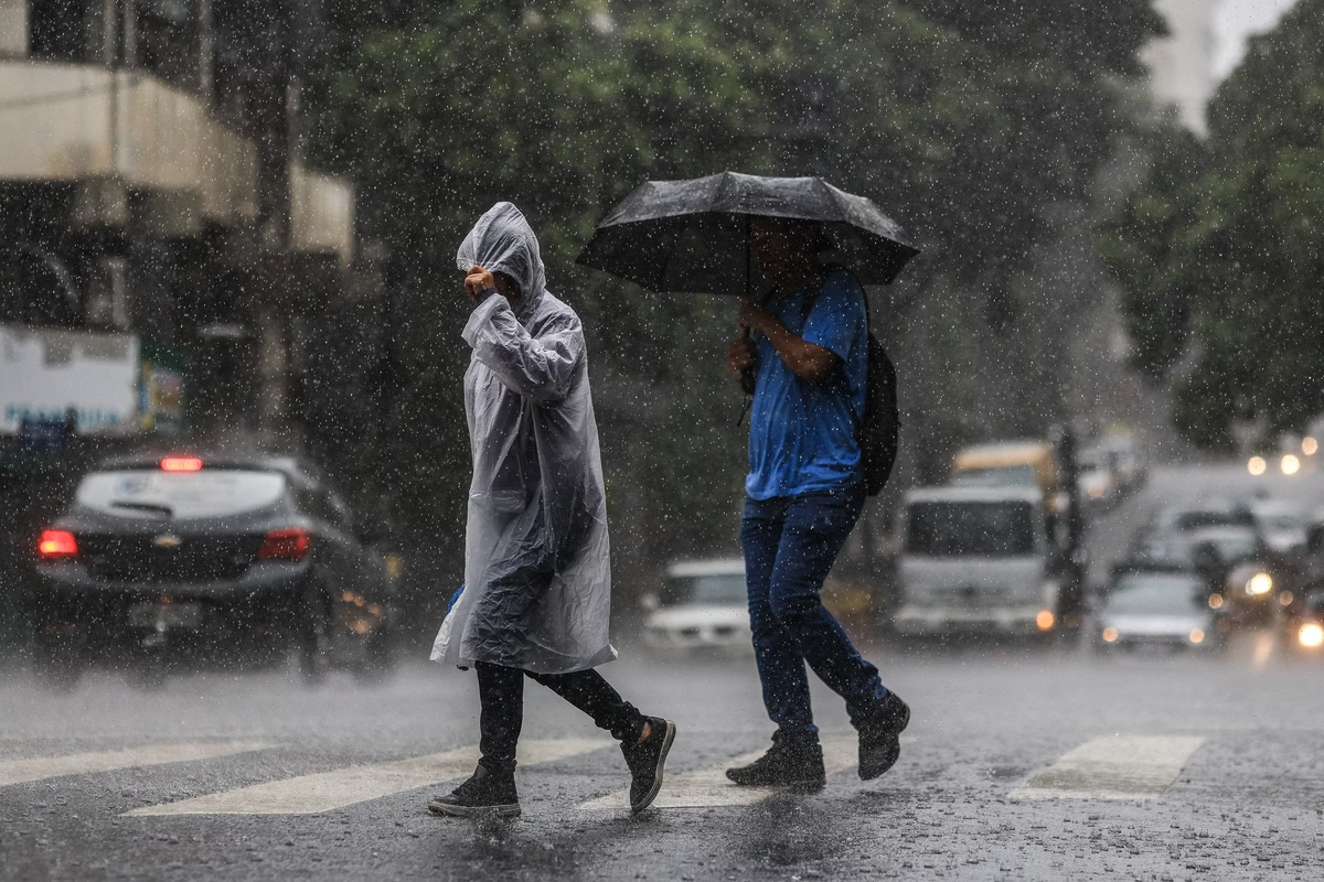 Curitiba deve ter um dia com muitas nuvens nesta segunda-feira (04)