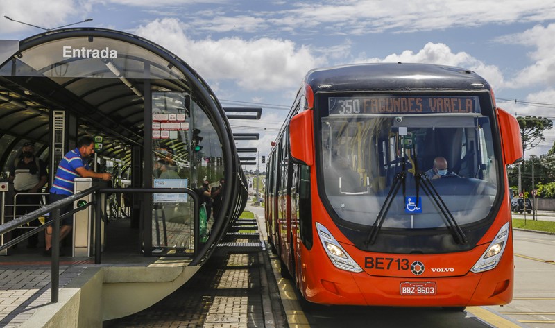Edital da nova concessão do transporte coletivo de Curitiba prevê revisão do preço da passagem a cada três anos