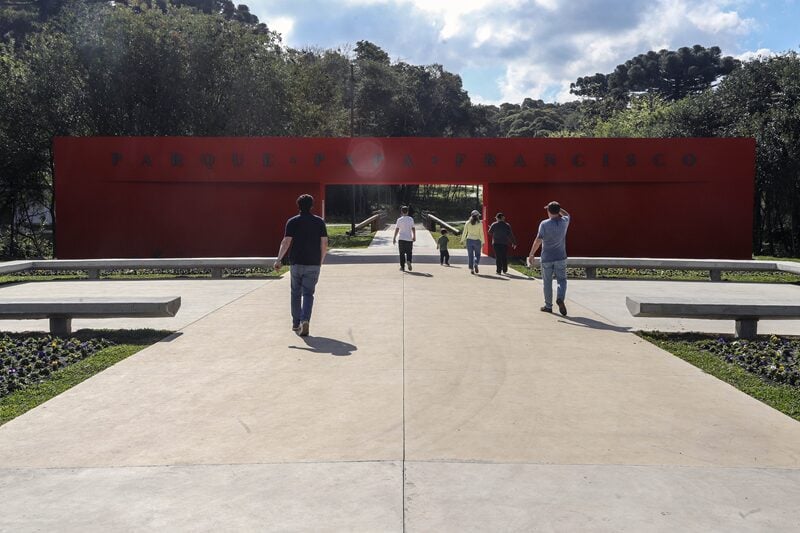 Com um mês desde sua inauguração, Parque Papa Francisco vai além do espaço de lazer em Curitiba