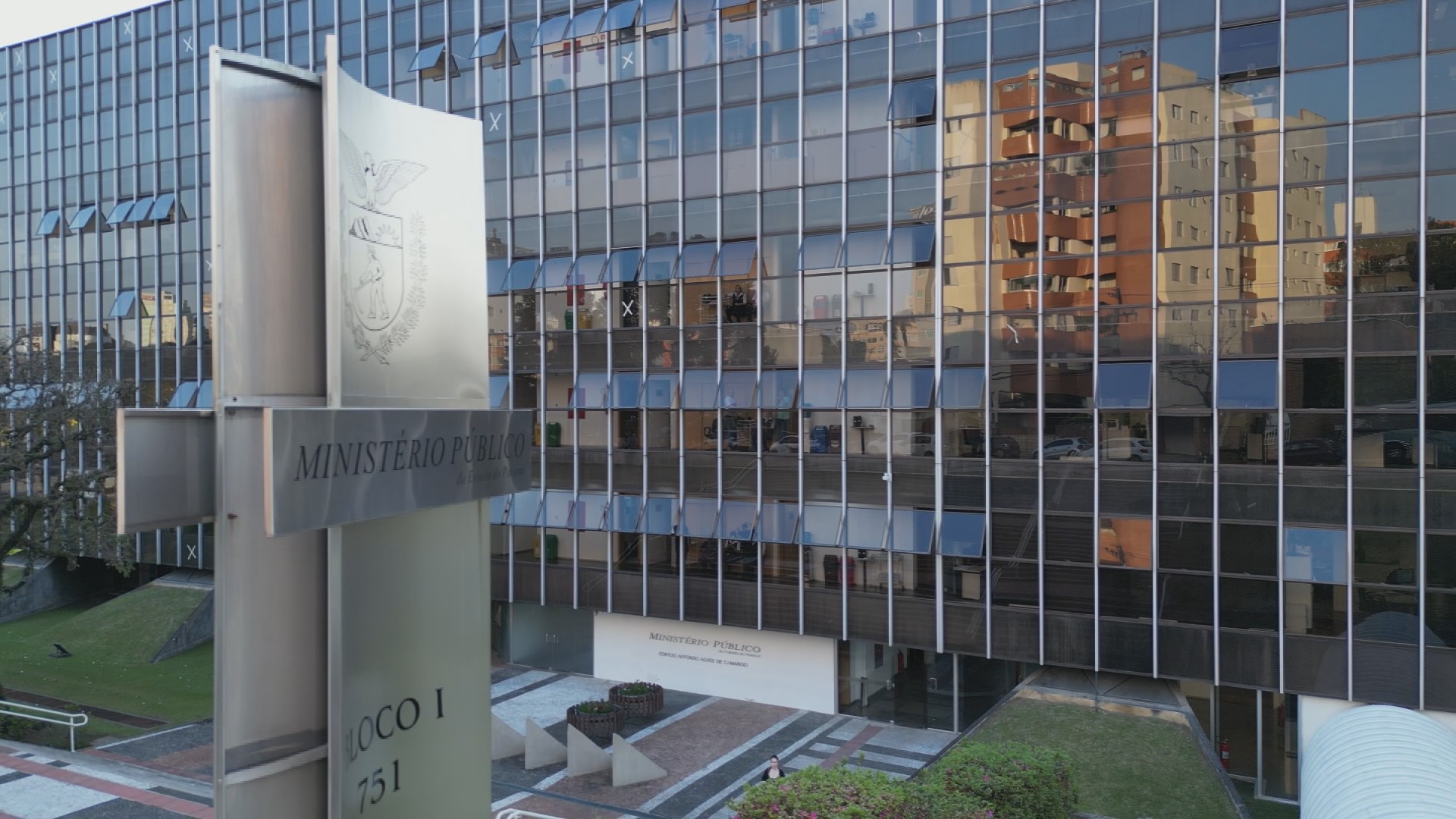 Ministério Público do Paraná abre inscrições para concurso público com salários de até R$ 34 mil