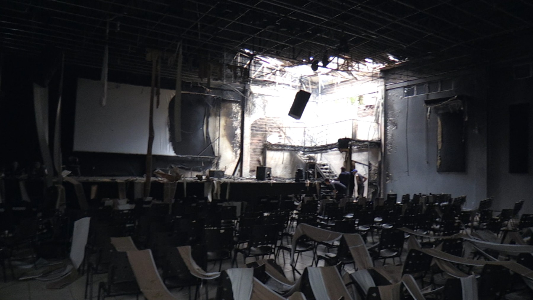 Prejuízo de R$ 1 milhão: incêndio destrói igreja evangélica em Cascavel