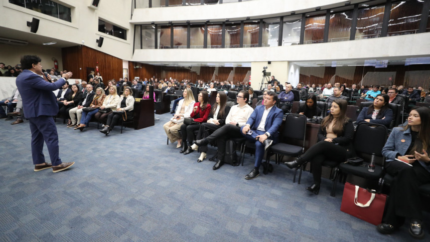 Palestrante Adriano Subirá, auditor-fiscal da Receita Federal e consultor do FMI em Administração Tributária