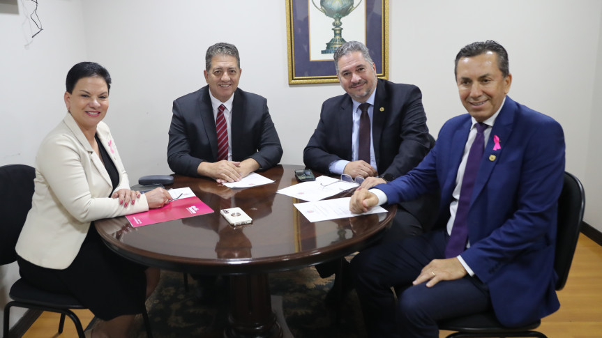 Reunião ocorreu na segunda-feira (6).