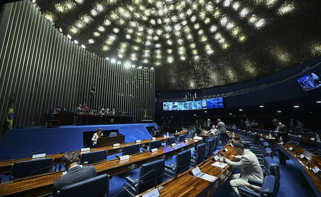 Senado deve votar hoje projeto que amplia isenção do IR até R$ 5 mil