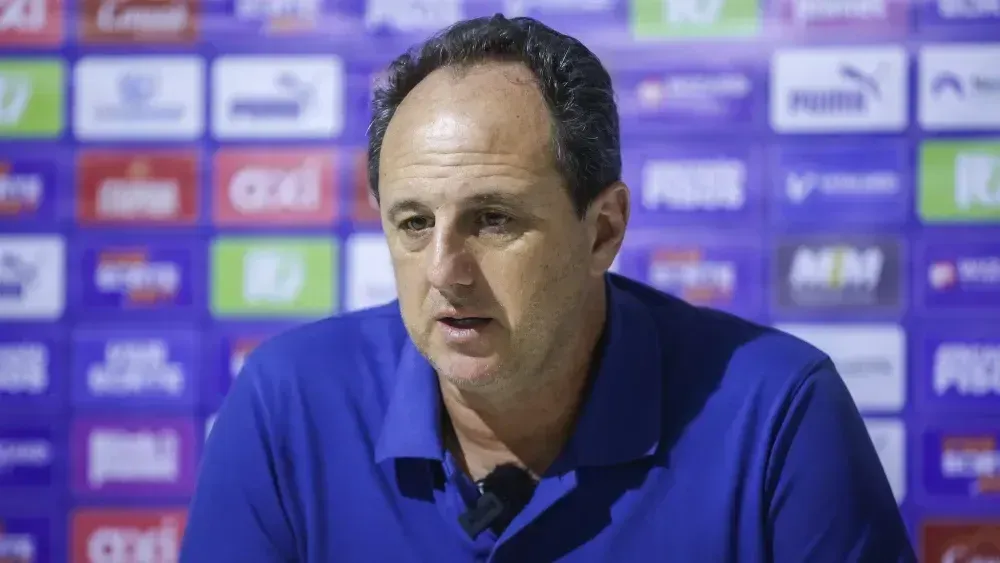 Rogério Ceni detona primeiro tempo do Bahia contra o Fortaleza: "Ridículo"