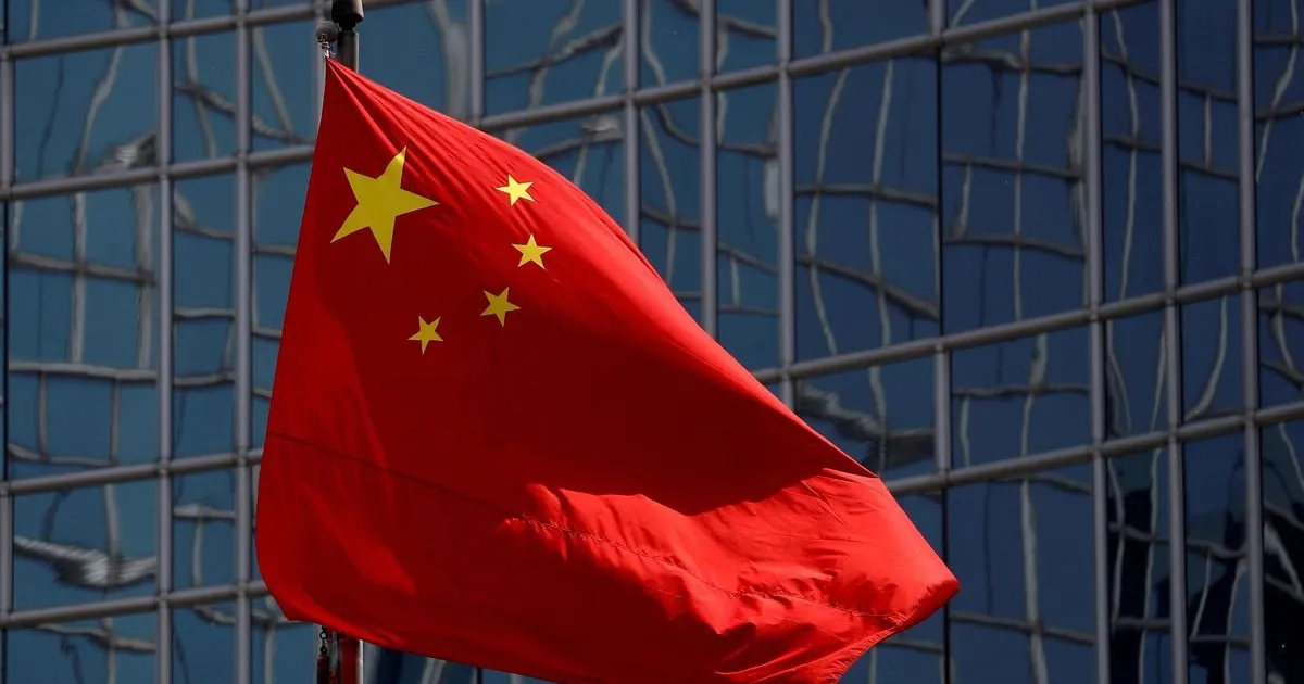 Atividade industrial da China encolhe pelo oitavo mês seguido em novembro