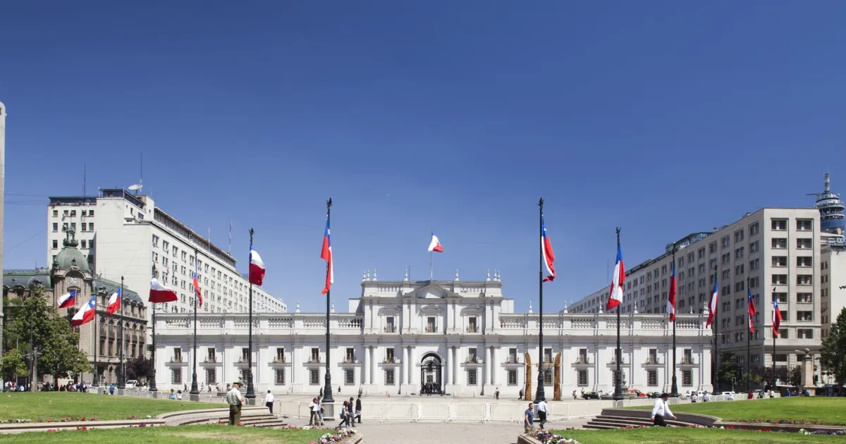 Comunista e ultradireitista lideram no Chile com 52% das urnas apuradas