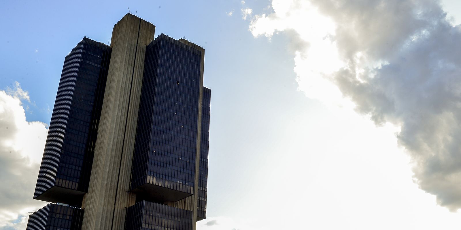 banco central mcajr abr 0104222277 0.jpg