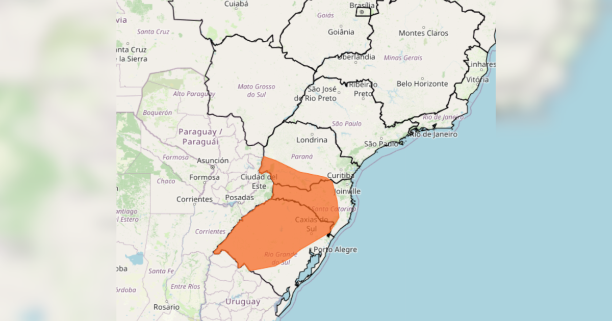 SC entra em alerta de chuva intensa, granizo ventos de 100 km/h