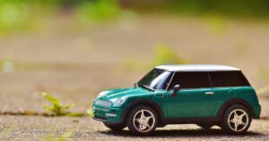 Por que o carro brasileiro continua caro mesmo sendo produzido aqui?