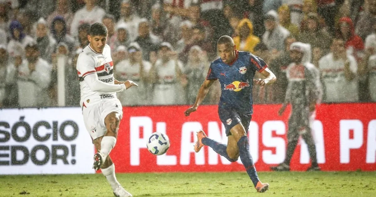 Com gol de pênalti, Red Bull Bragantino vence São Paulo no Brasileirão