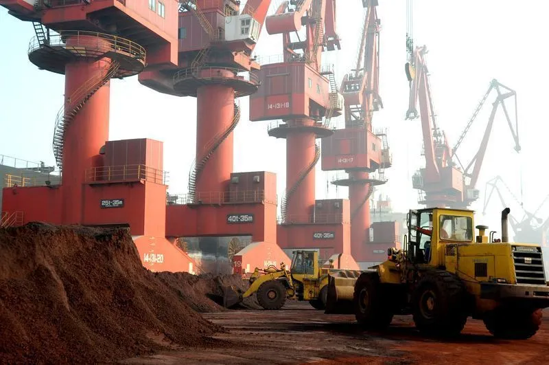 China suspende controle nas exportações de terras raras e minerais