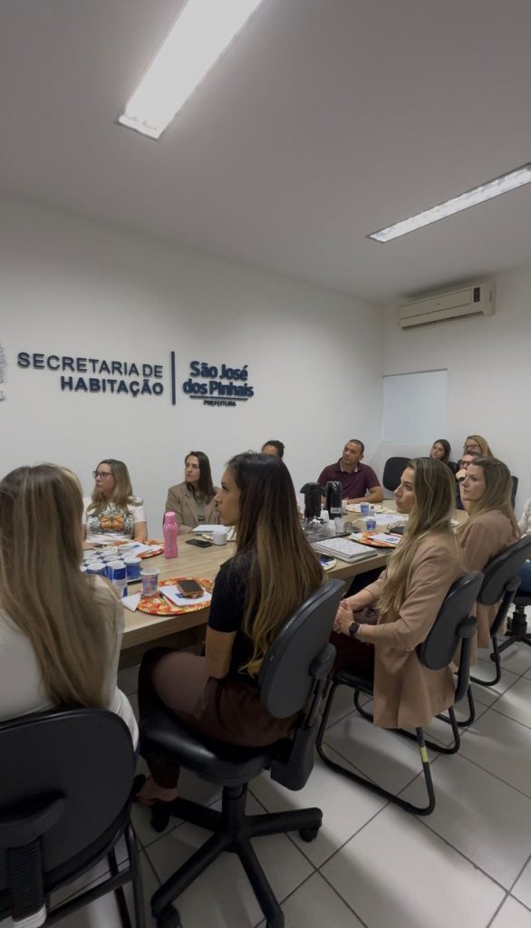 Secretaria de Habitação de São José dos Pinhais realiza workshop técnico sobre regularização fundiária