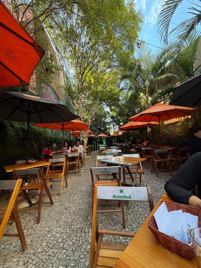 Bar de Curitiba lança drink que tem ganhado a Europa e as redes sociais 2 Garden Hambargueria
