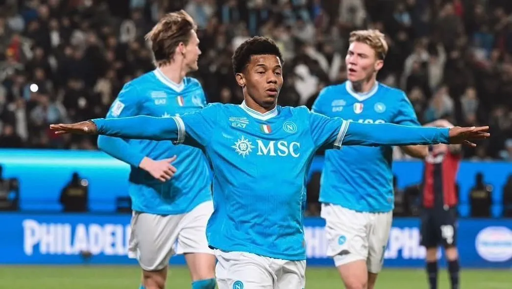 Com dois gols de Neres, Napoli vence Bologna e leva Supercopa da Itália