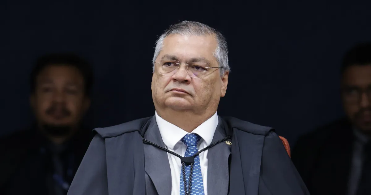 Com voto de Dino, STF condena cinco réus do núcleo 2 por unanimidade