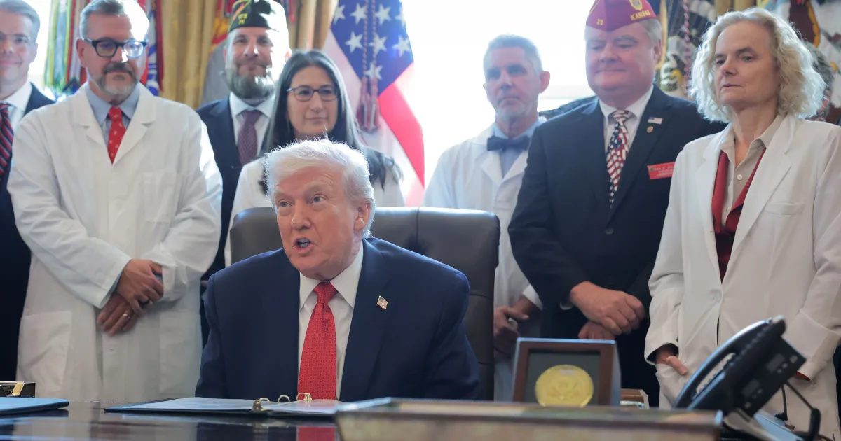 Trump assina decreto para flexibilizar restrições à maconha nos EUA