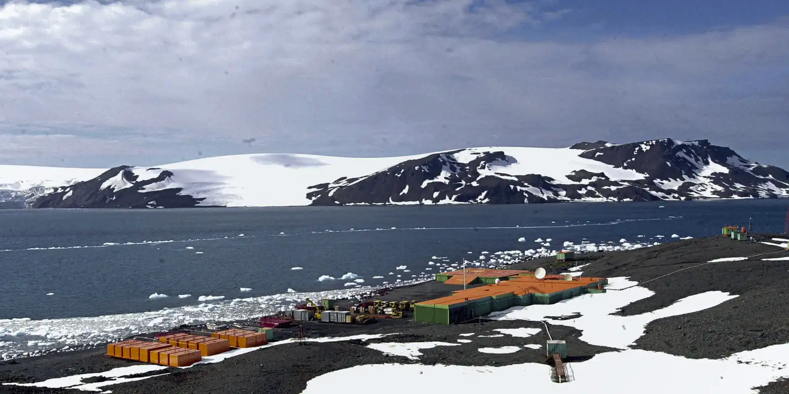estacao antartica comandante ferraz 0805200288.jpg