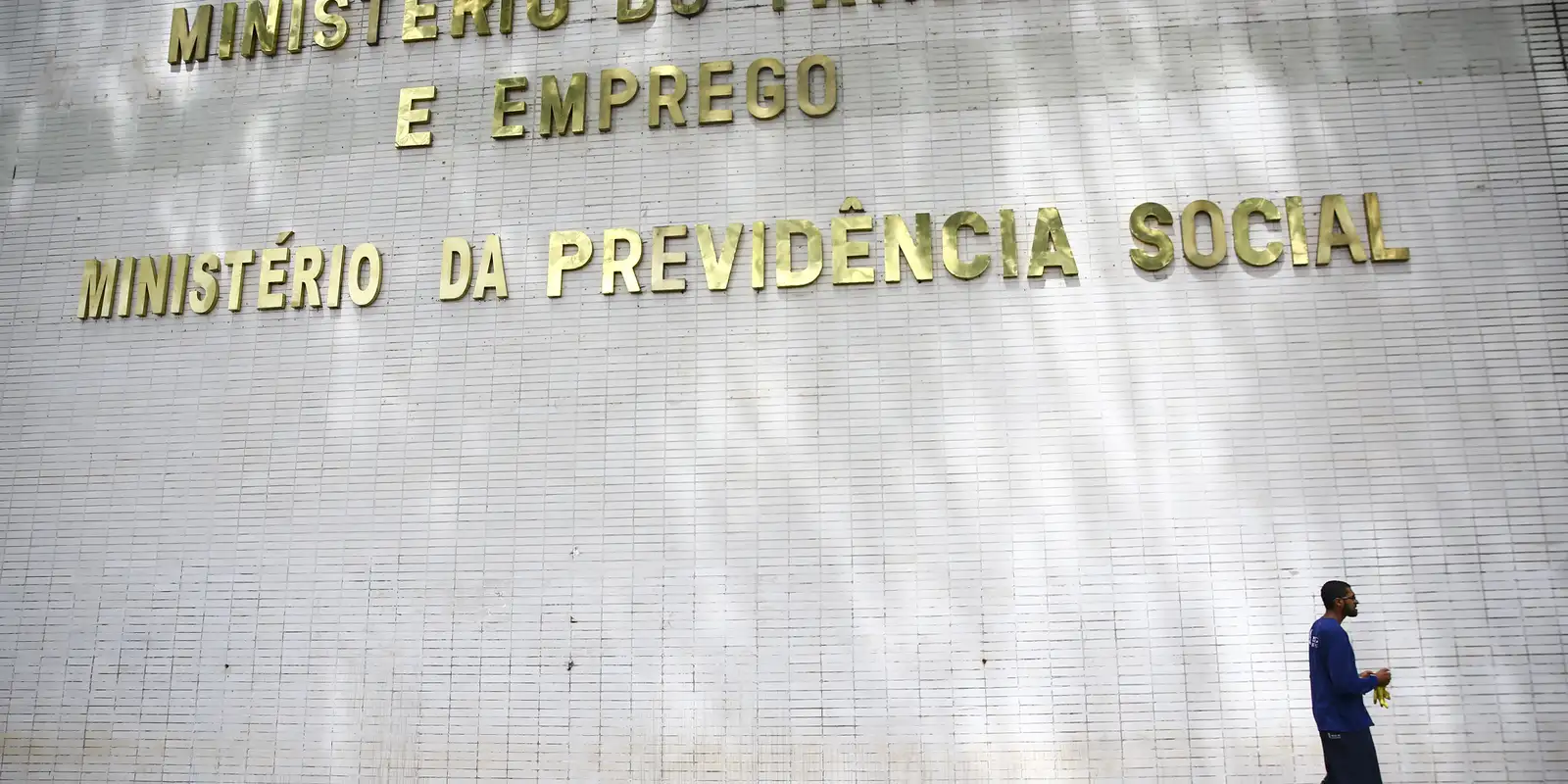 fachada ministerio mcamgo abr 100420231818 11.jpg