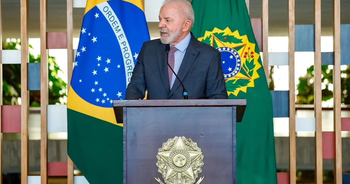 Indulto de Natal de Lula deve excluir condenados por golpe, como Bolsonaro