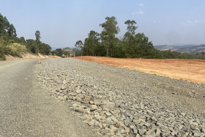 pr 160 entre imbau e reserva obra inacabada 01.jpg