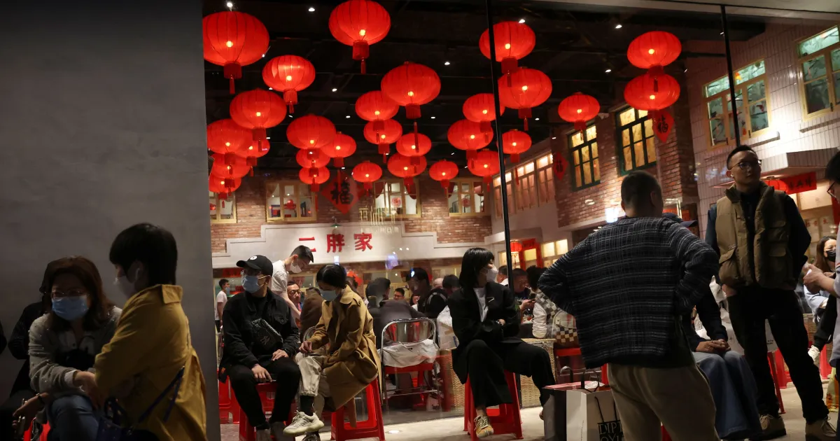 Setor de serviços da China cresce no menor ritmo em 5 meses, mostra PMI