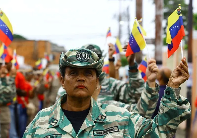Venezuelanos condenam bloqueio de petroleiros imposto por Trump