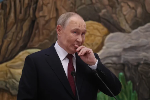 Putin envia ultimato a Zelensky: “Ucrânia precisa se legitimar” - destaque galeria