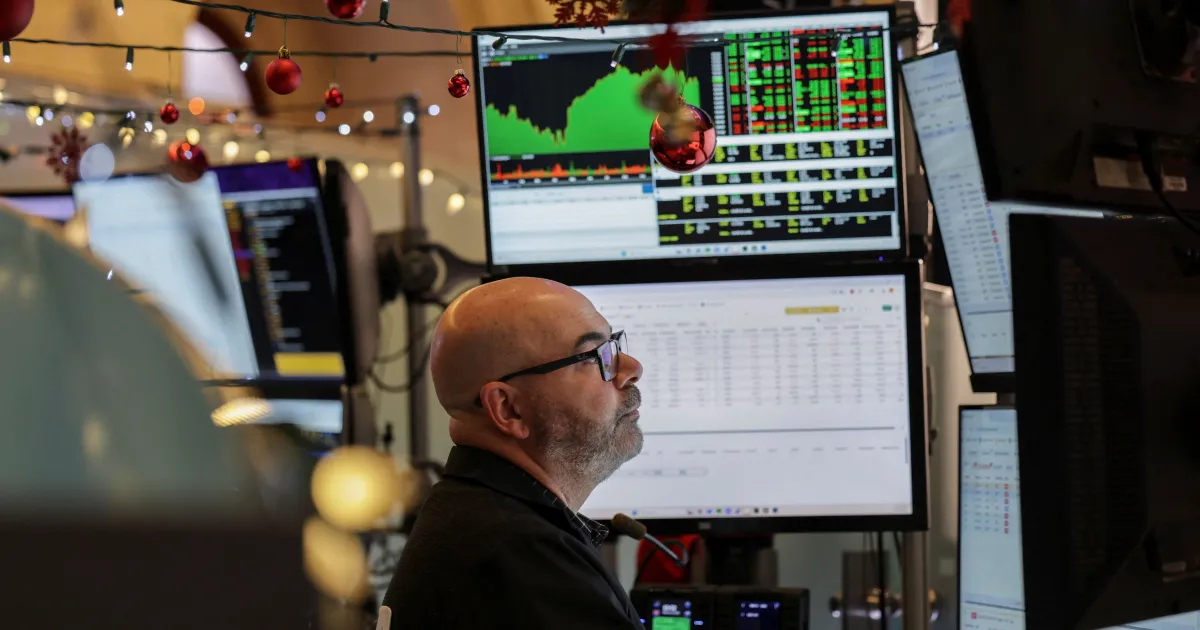 Após decisão do Fed, Wall Street aguarda payroll e inflação atrasados