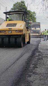 Rua Expedicionário Silvestre Skodowski, no Quissisana, é revitalizada com recapeamento asfáltico 